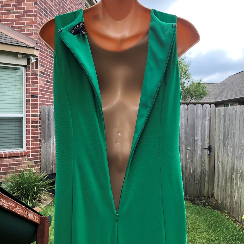 Ignite Evenings M Emerald Green Beaded Formal Gown - Picture 7 of 8